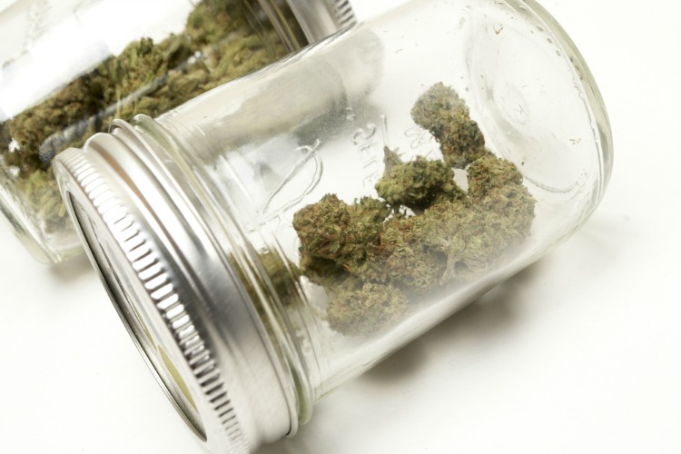 Storing Cannabis - Bud in a jar