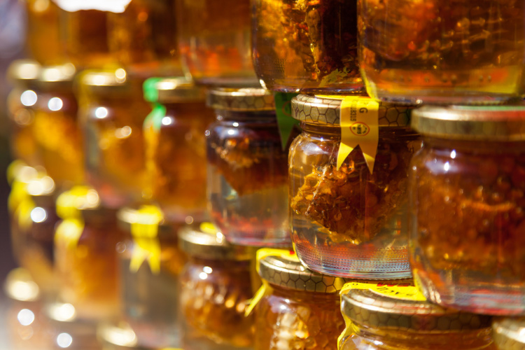 des moines farmers market honey